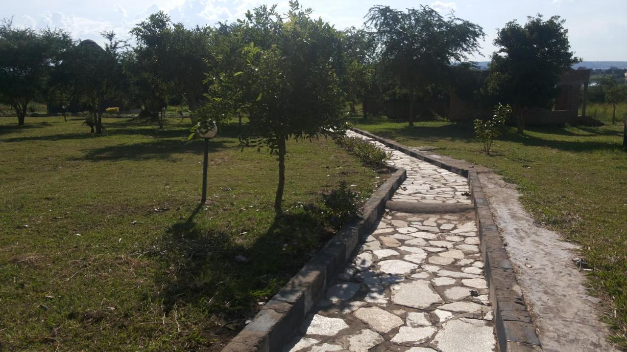 Parkside Safari Lodge Pakwach Экстерьер фото