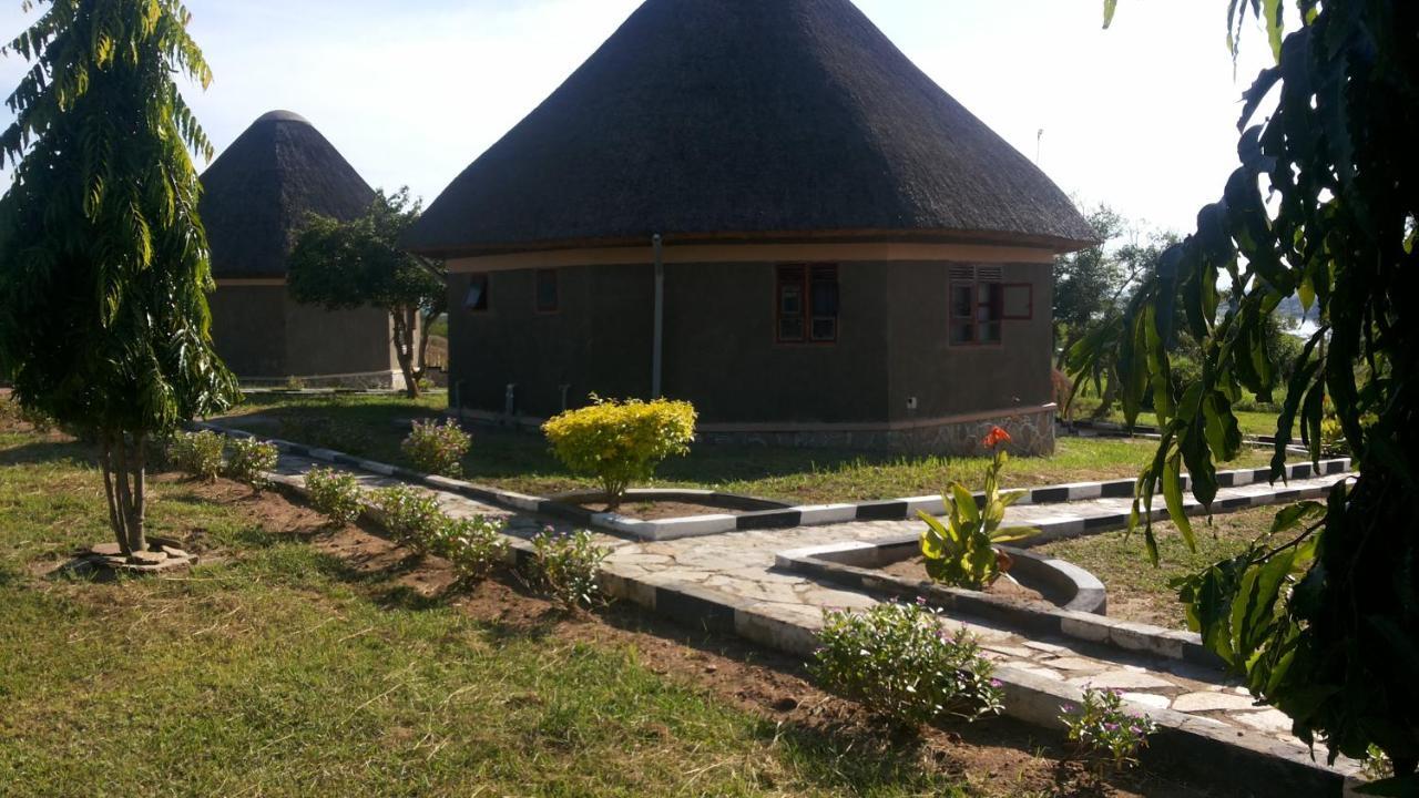 Parkside Safari Lodge Pakwach Экстерьер фото