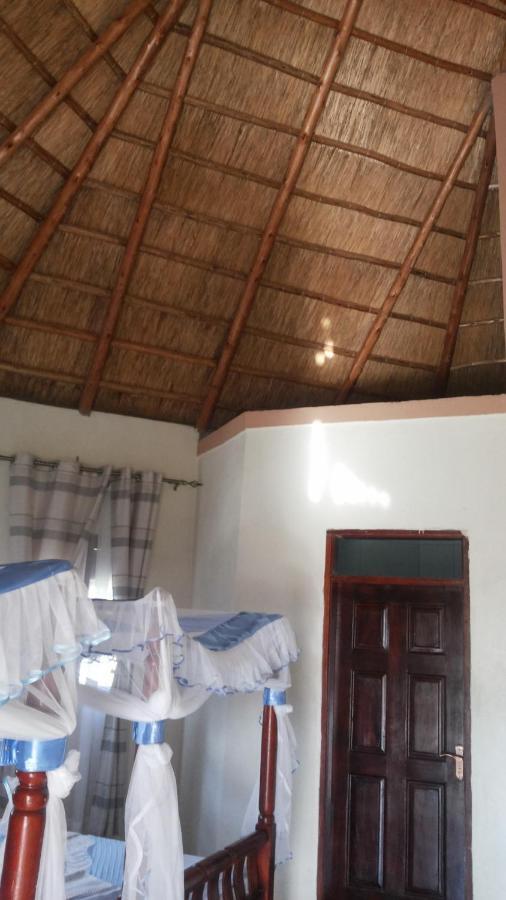 Parkside Safari Lodge Pakwach Экстерьер фото