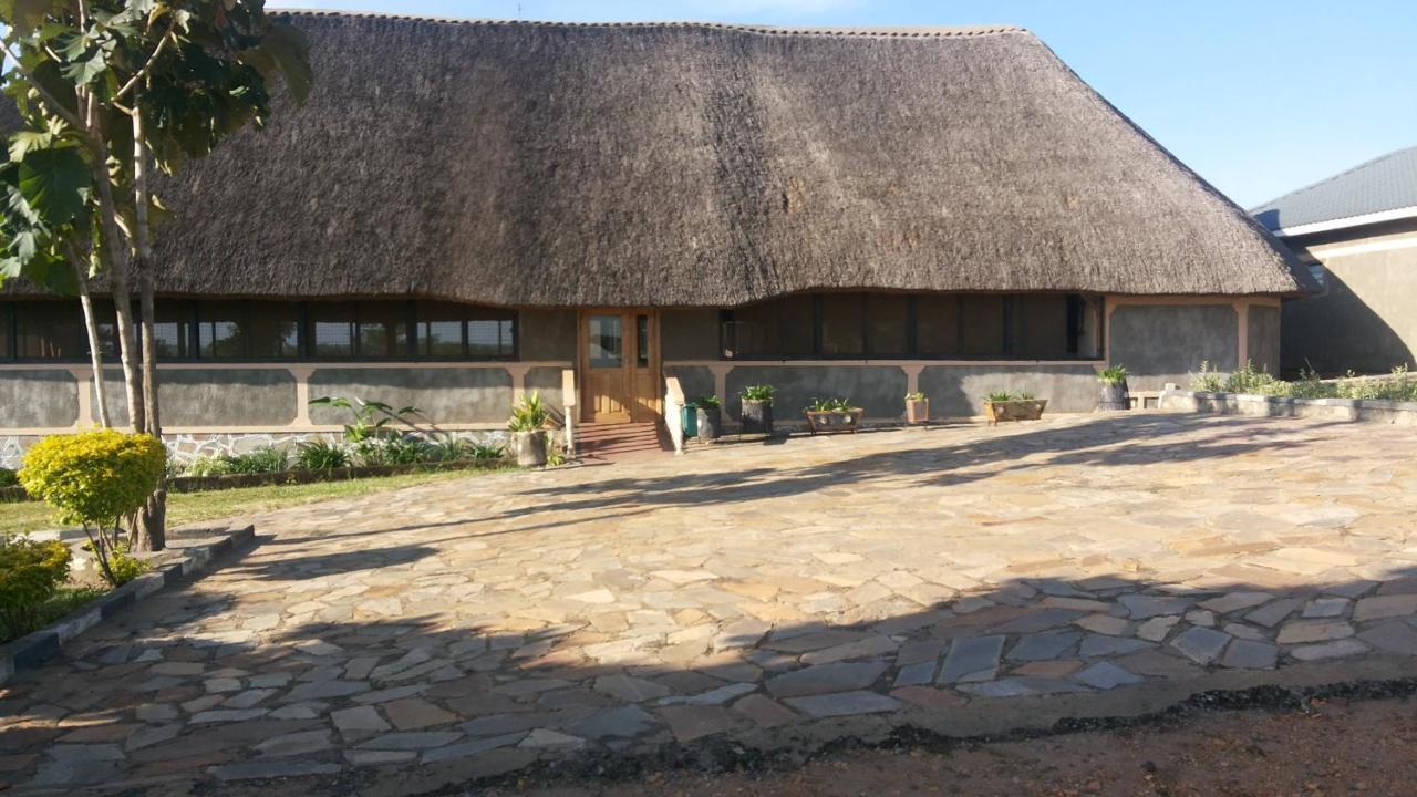 Parkside Safari Lodge Pakwach Экстерьер фото