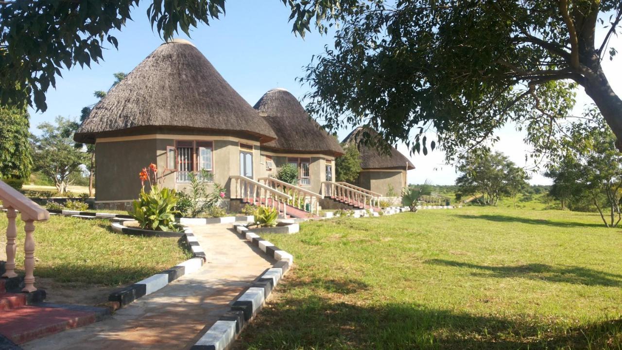 Parkside Safari Lodge Pakwach Экстерьер фото