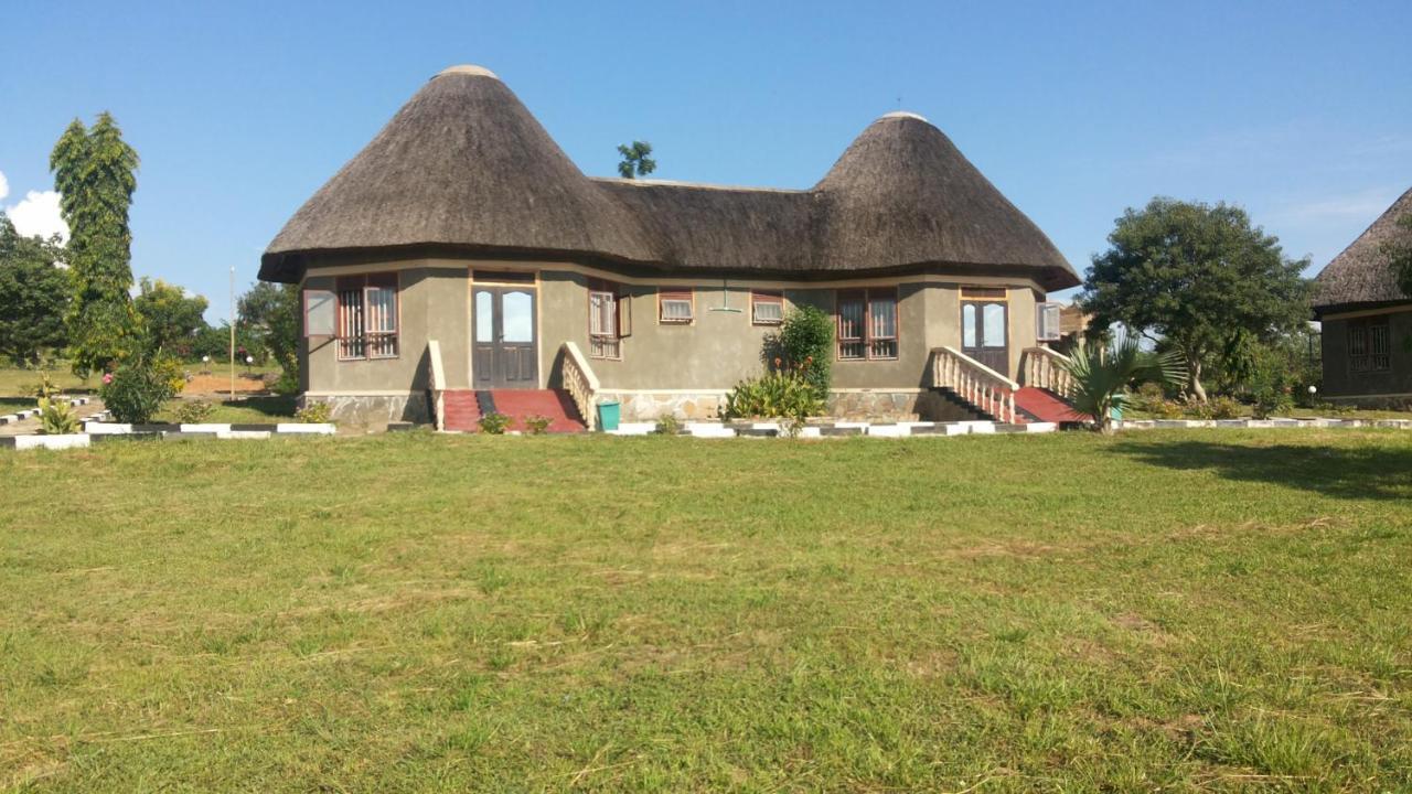 Parkside Safari Lodge Pakwach Экстерьер фото